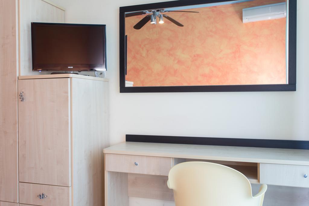 Hotel New Castle Cesenatico Phòng bức ảnh