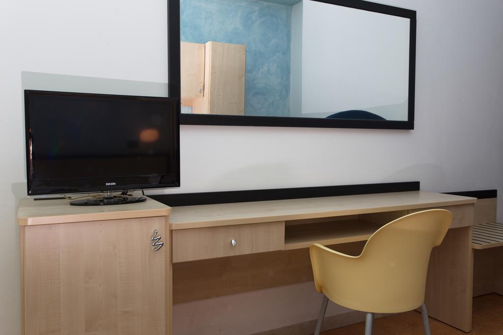Hotel New Castle Cesenatico Phòng bức ảnh