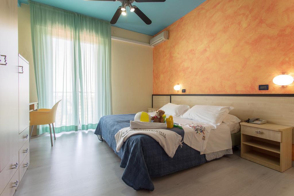 Hotel New Castle Cesenatico Phòng bức ảnh