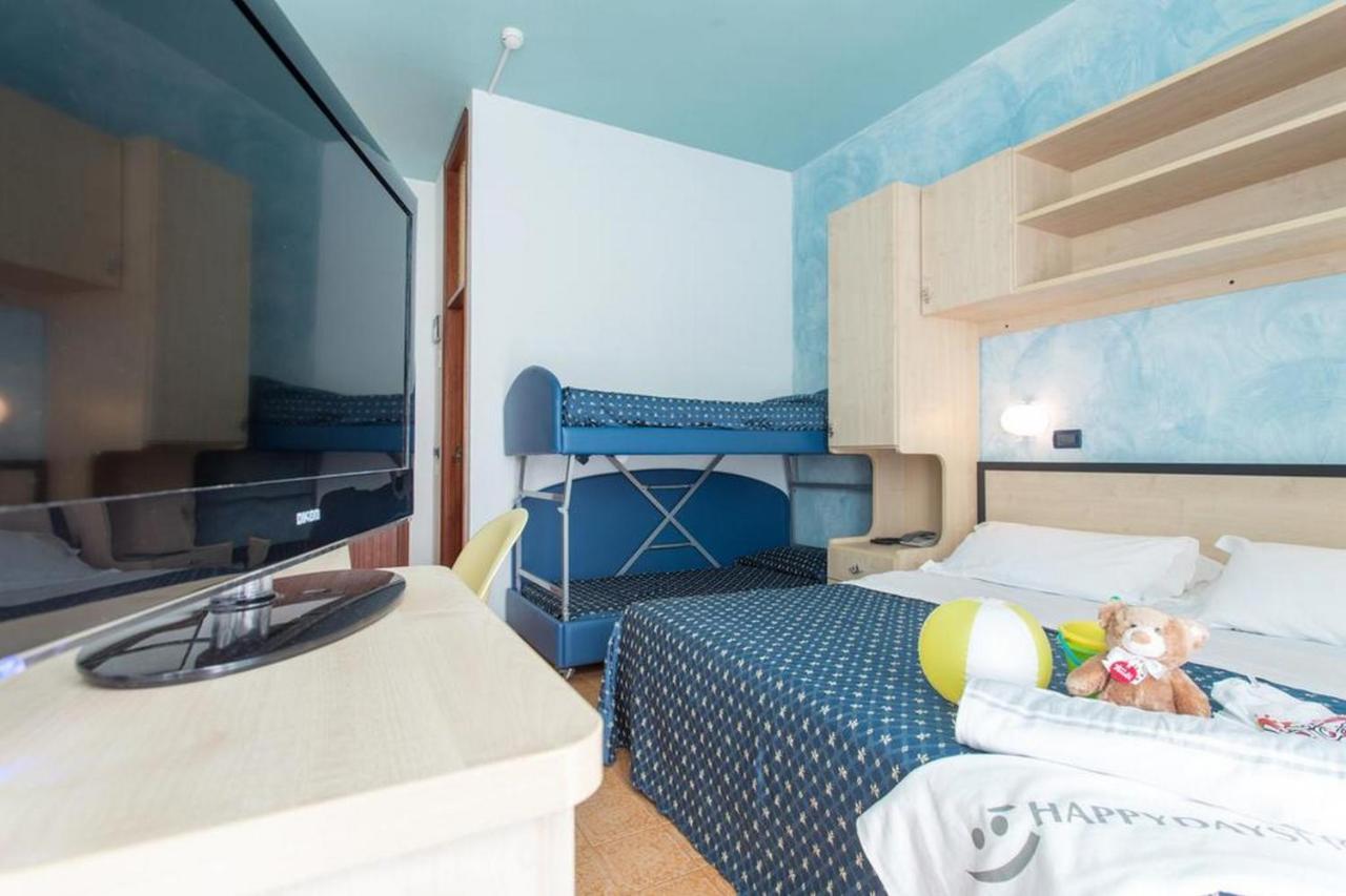 Hotel New Castle Cesenatico Ngoại thất bức ảnh